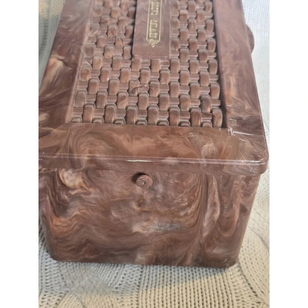 Brown Plastic Sewing Caddy w\ Handle, Magnetic Needle Holder & Organizer Vintage